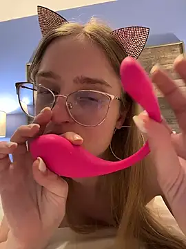 EveLunny online show from March 30, 8:58 am