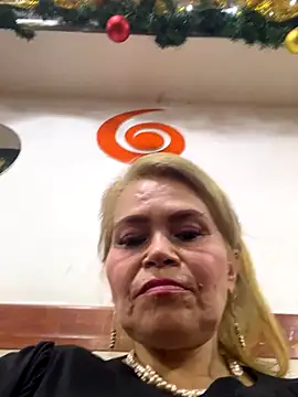 dirty-mother34 online show from November 27, 5:05 pm