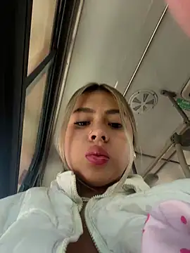 AriannaFox  online show from November 29, 1:15 pm