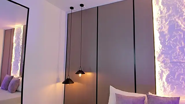 coral rosse  online show from November 22, 8:11 pm