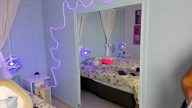 ArtemisaMoonn online show from November 18, 8:21 pm