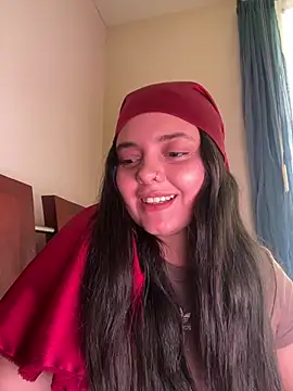 candicewest  online show from January 16, 6:04 pm