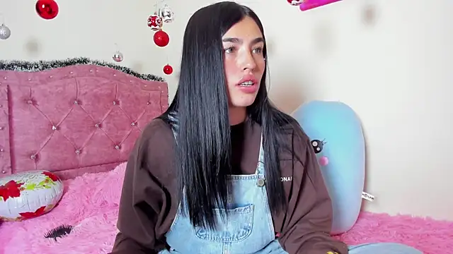 charlothe942 online show from January 15, 11:00 pm