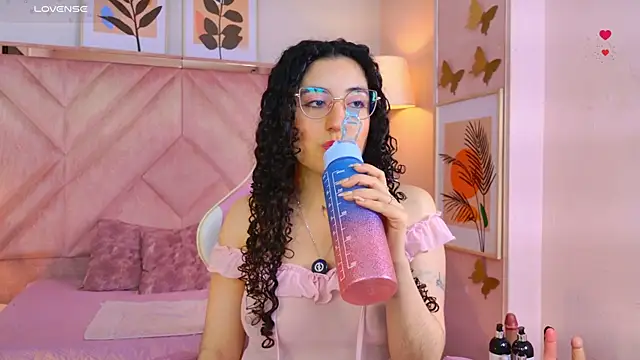 DemiJones  online show from June 4, 4:28 am