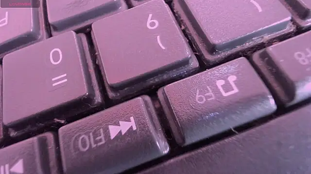 Vickyvalencia online show from November 27, 4:15 am