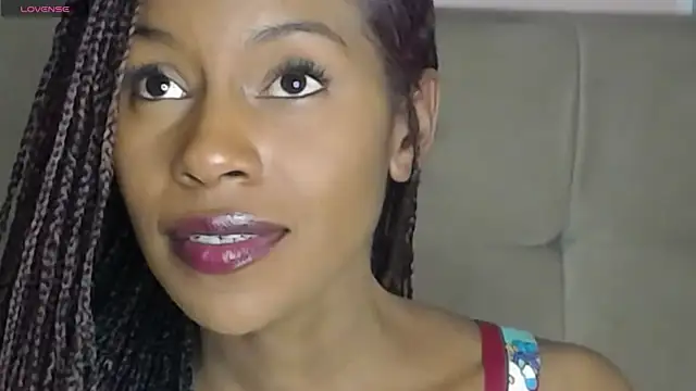 Aliis Love online show from December 18, 4:56 pm