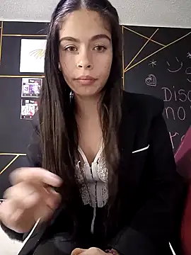 emilygrooe online show from February 16, 7:14 pm