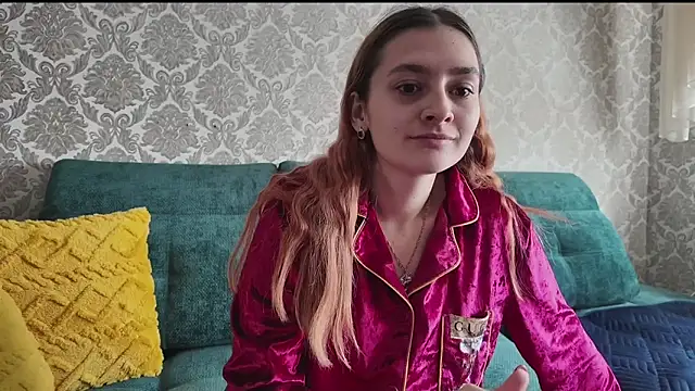 SweetLiaison online show from December 16, 9:04 am