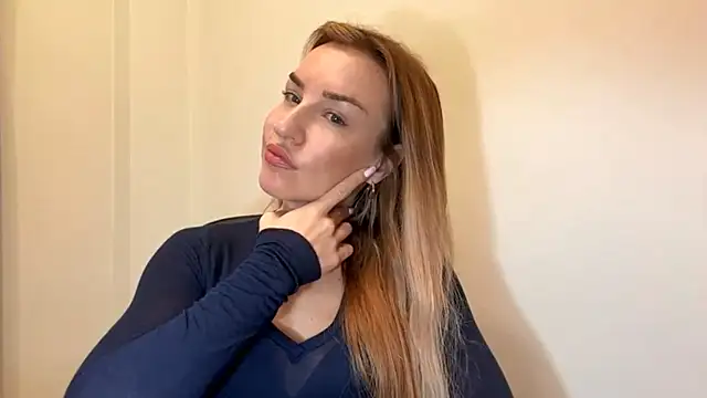 Nyxelia  online show from January 15, 8:20 am