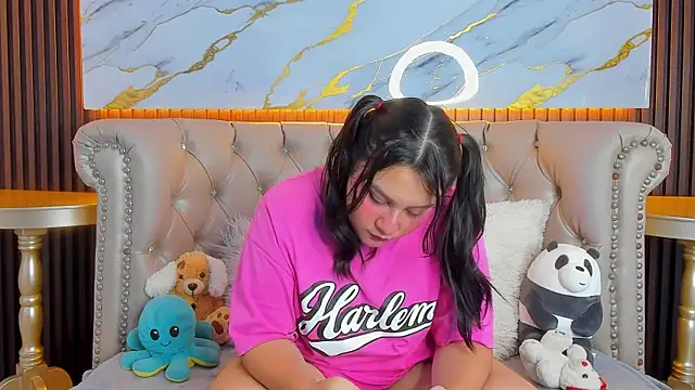 Sweet Yuna online show from November 10, 3:07 pm