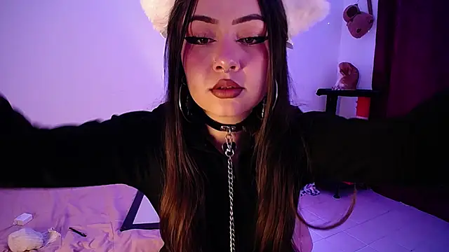  Pariiss online show from April 18, 10:20 pm