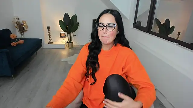 AnyaEvy online show from January 17, 5:15 am