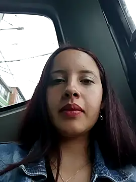 Chloe 2-4 online show from November 10, 7:09 pm