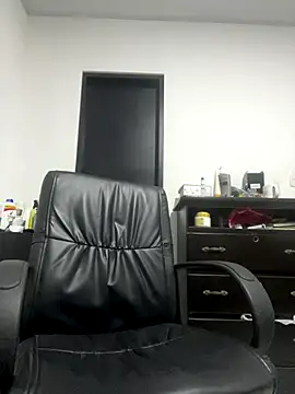 17-ABBY 01 online show from November 10, 11:11 pm