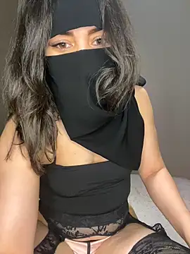 dinaaarich11 online show from April 3, 12:52 am