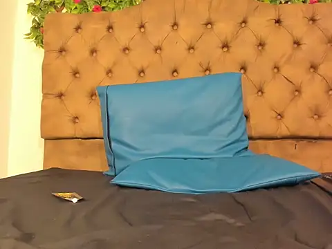 Sasha Sexxx1 online show from April 16, 10:01 pm