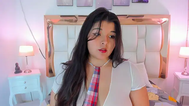 ElaineJackson online show from November 25, 8:20 pm