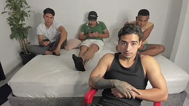 shark boy28 online show from November 26, 3:18 am