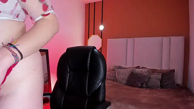 Dakhota Rouge online show from April 18, 4:26 am