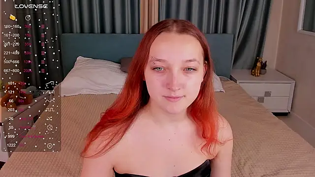 LauraKelley online show from December 2, 8:05 am