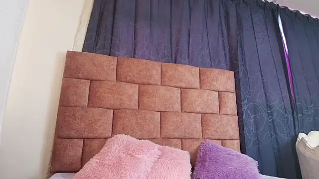 Sofi-Brown online show from November 10, 1:17 pm