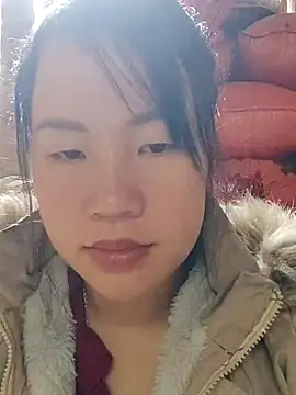 yelow-bee online show from December 17, 1:00 am