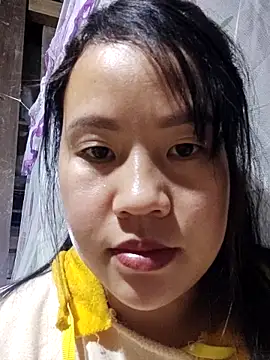 yelow-bee online show from December 19, 10:40 am