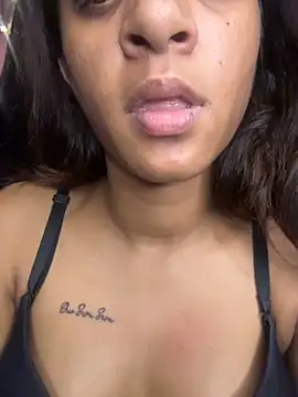 Your   Moonlight online show from April 3, 10:19 pm