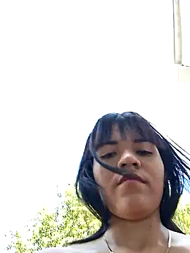 Skinny Wet online show from November 14, 8:20 pm