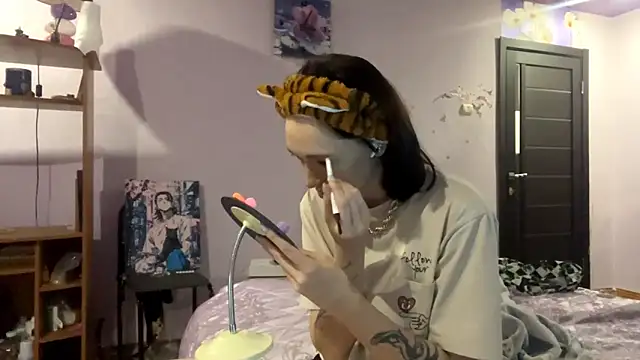 JamieRosten online show from November 24, 12:18 pm