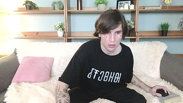 Snapshot of Danny_loves_Mary chatting on November 30, 3:43 am Danny loves Mary online show from November 30, 3:43 am