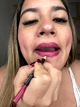 Amira Malia online show from November 28, 7:06 pm