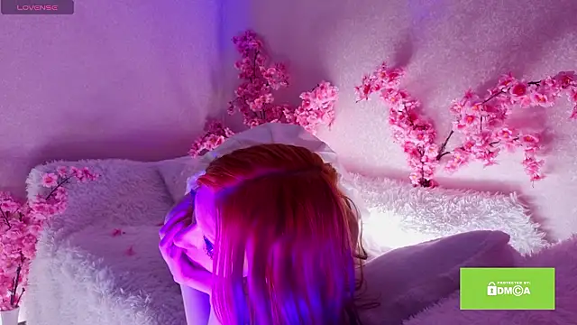 Kitty gaze online show from February 5, 2:31 pm