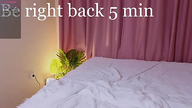 Iwanturcarrot  online show from November 23, 12:51 pm