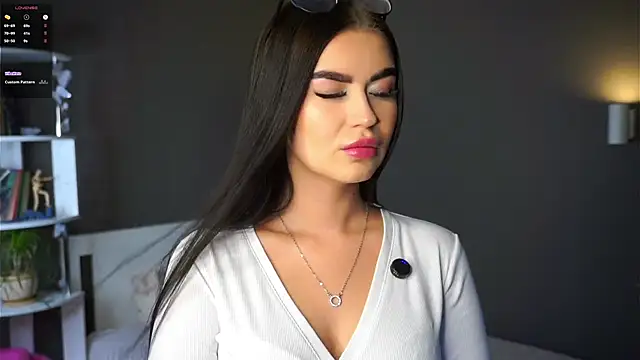 CoreenYorton online show from November 21, 1:07 am