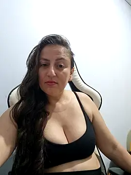 Jessika luvv online show from November 28, 6:33 pm