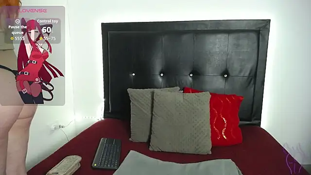 perla stone 20 online show from April 11, 10:46 pm