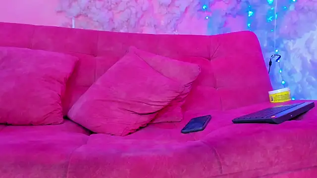 ivy ary online show from November 28, 8:45 pm