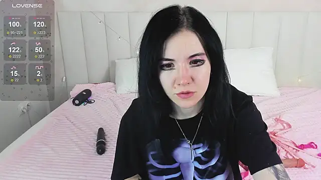 Lina Moony online show from January 17, 1:46 am