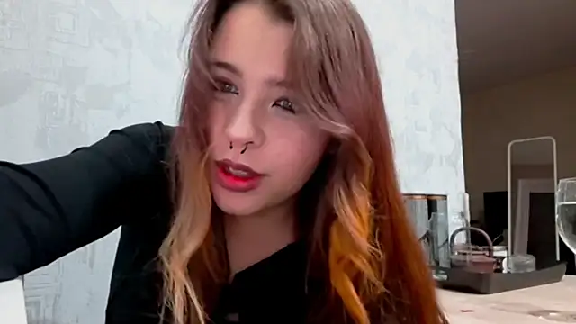 AwnyGrub online show from November 30, 3:49 pm