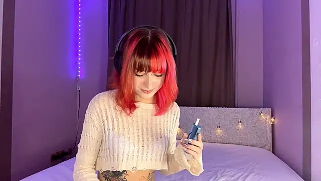 EmilySkyline online show from January 10, 2:11 pm