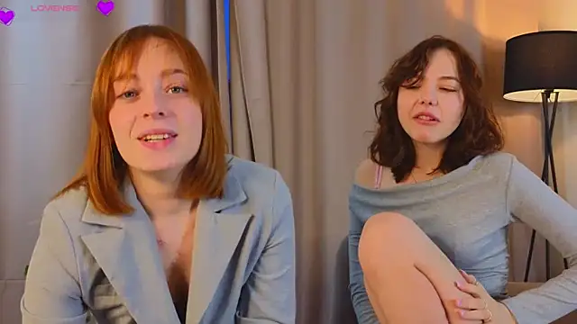 LucreciaAsters online show from December 14, 4:07 am