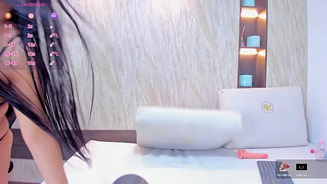 camila leine online show from November 14, 11:32 am