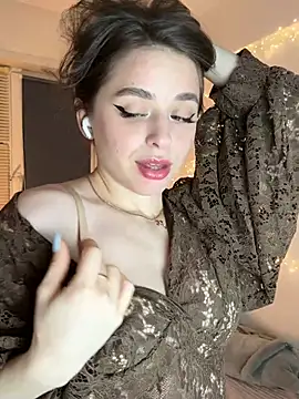 yoyogirlx online show from February 20, 1:23 pm