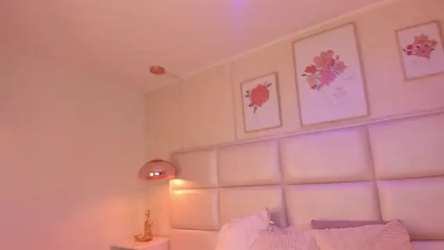 Kate Winslet  online show from December 15, 2:33 pm