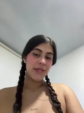 lucyrain 18 online show from November 28, 3:09 am