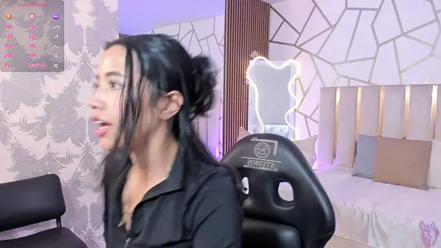 Joselyn tay online show from April 2, 5:43 pm