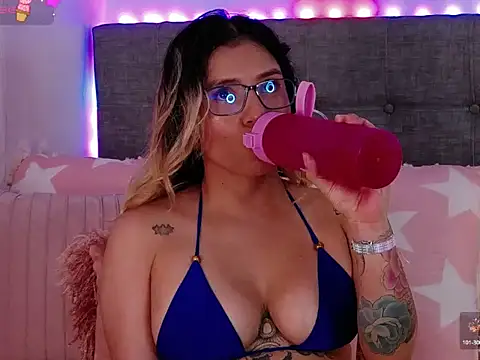 Antonella Lee online show from December 2, 9:39 pm