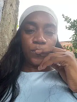 AishaOwens online show from February 24, 3:43 pm