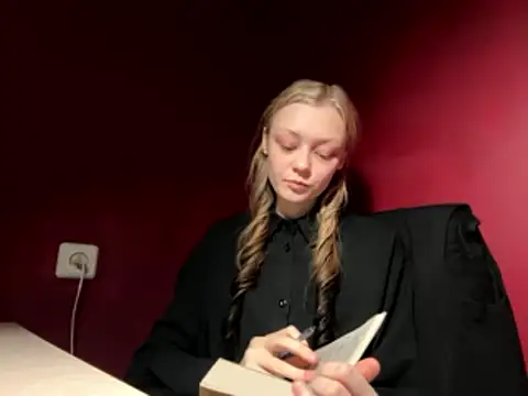 moonlight fiend online show from January 13, 3:27 pm